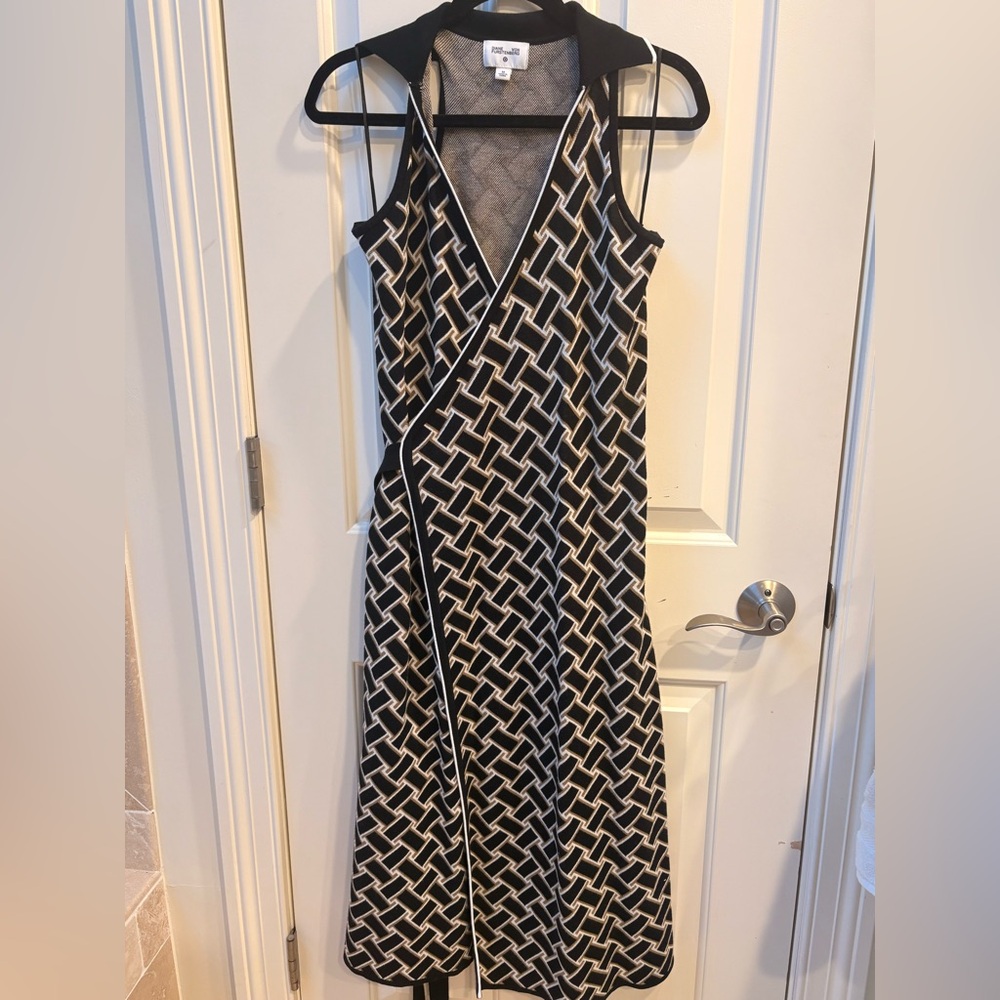 NWOT Diane Von Furstenberg Black and White Maxi Dress